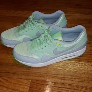 NIKE AIR MAX 1  Size 11